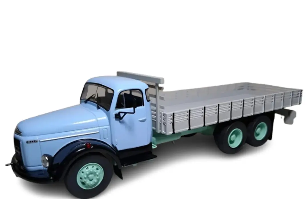 Volvo L395 Titan (ano 1957) na clássica cor azul