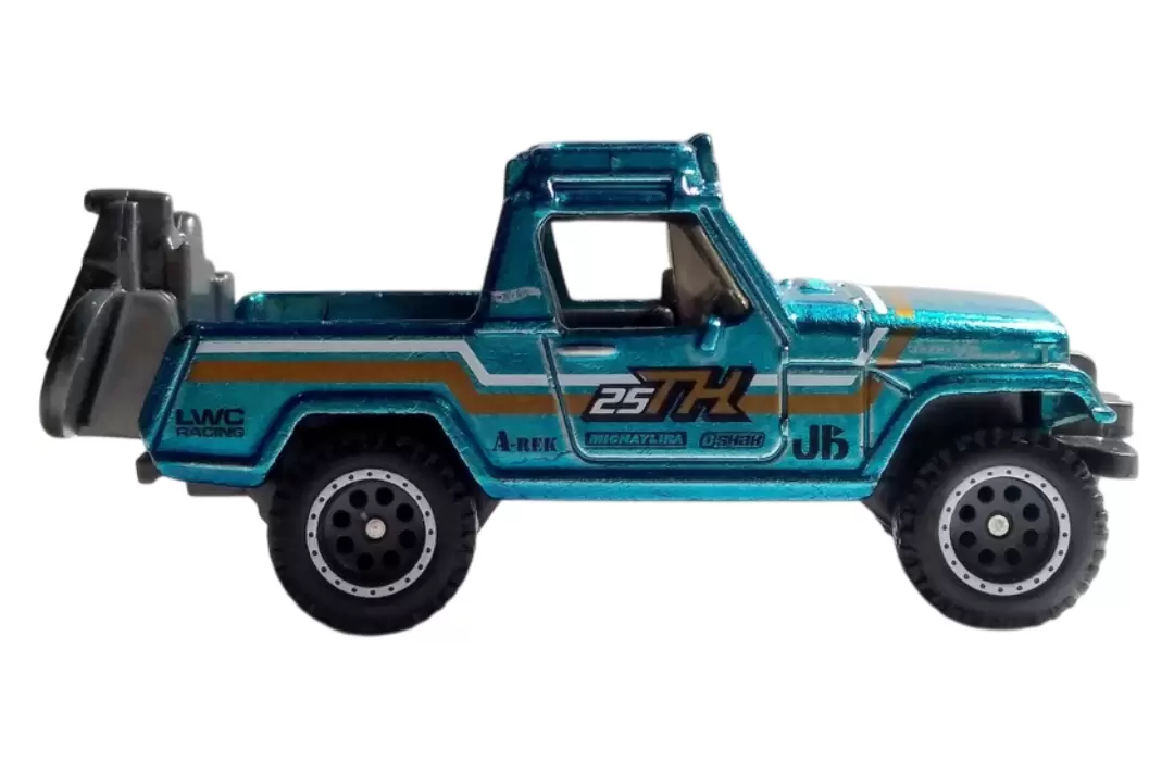 67 Jeepster Commando (STH)