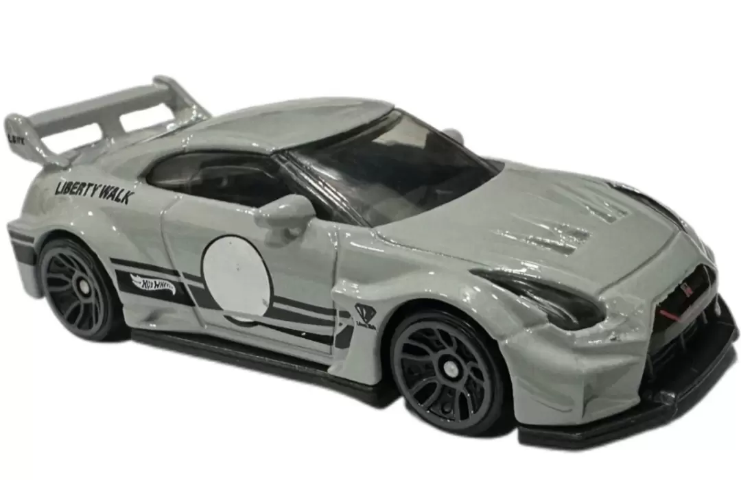 LB-Silhouette Works GT Nissan 35GT-RR Ver.2