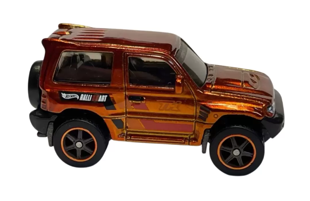 Mitsubishi Pajero Evolution (STH)