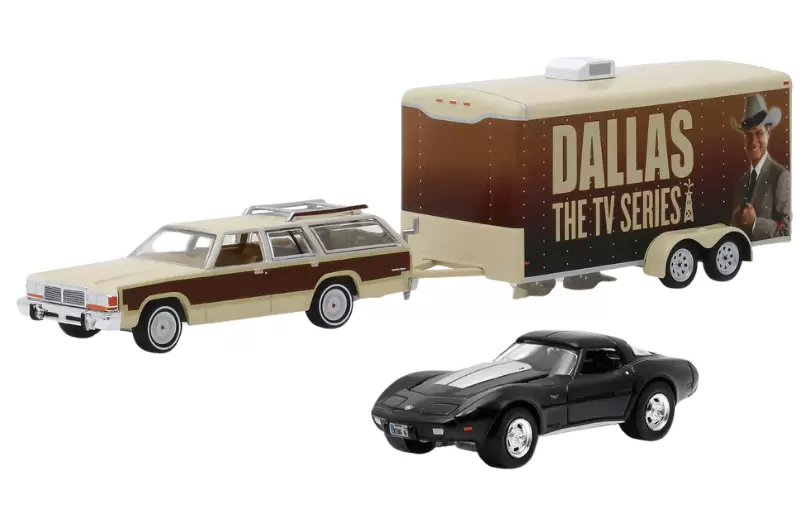 Chevrolet Corvette 1978 / Ford LTD Country Squire 1979