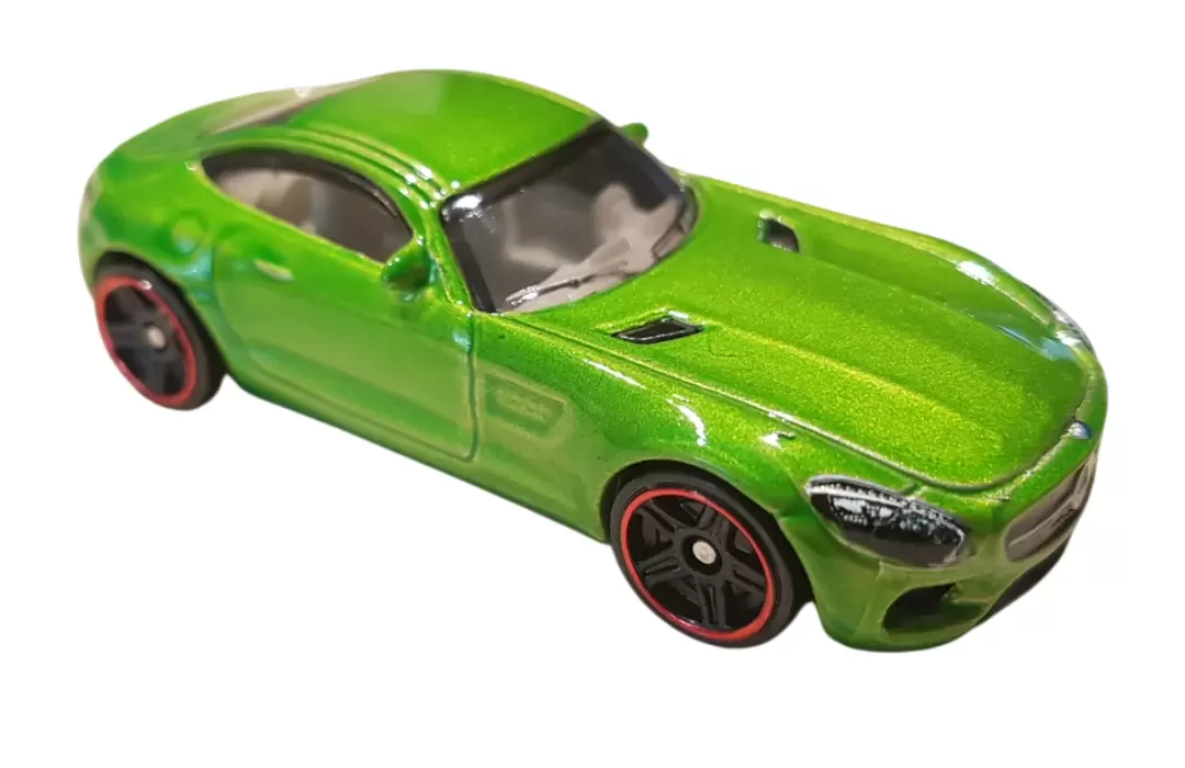 15 Mercedes-AMG GT