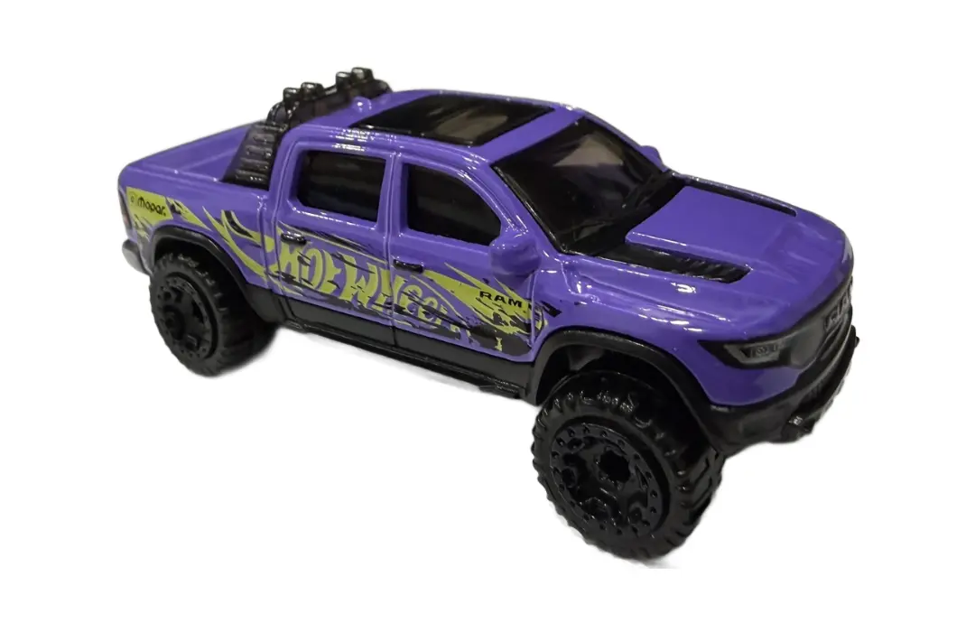 23 Ram 1500